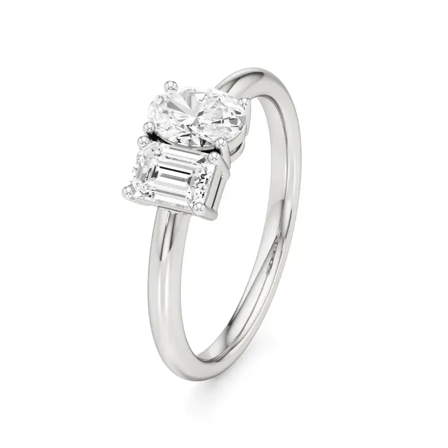 Sundog Oval & Emerald Ring